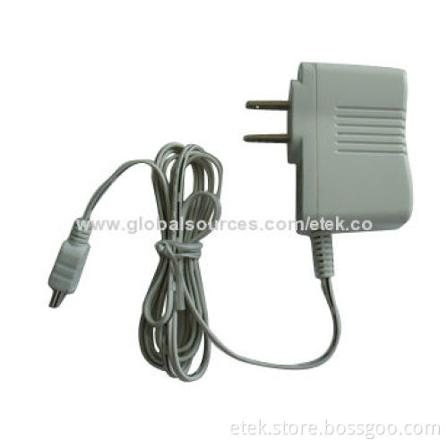 Car Mobile Phone Battery Charger, Suitable for All Kinds of Mobile Phones